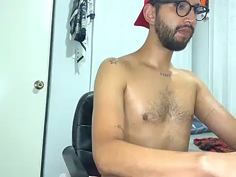 thomass1018 webcam