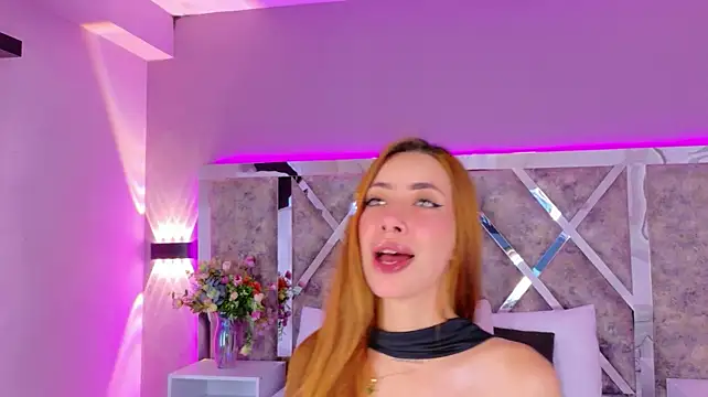 LolaGray__ webcam