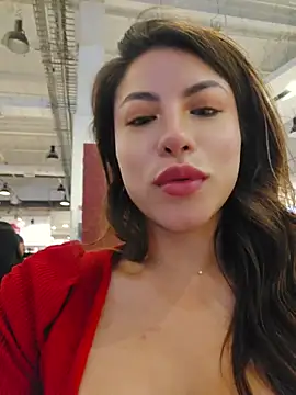 Karen_San_Miguel live cam on StripChat
