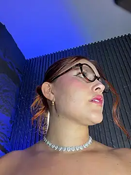 ALYSON_HARPER live cam on StripChat