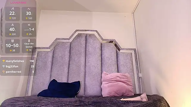 Violett_Cinnamon webcam