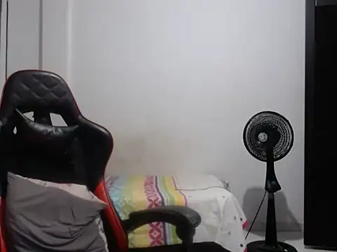 Adriana_0312 webcam