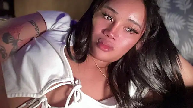 Exotic_alyssa69 webcam