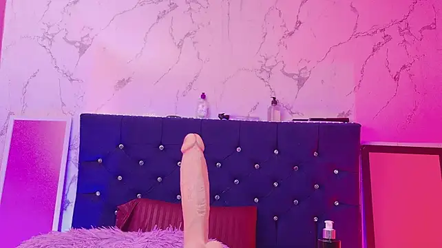 Dakotaa_Johnson webcam