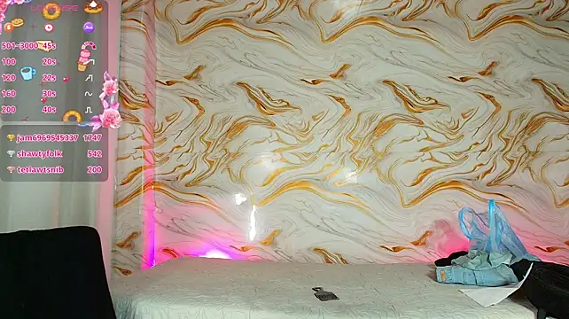 EbonyHansNight webcam