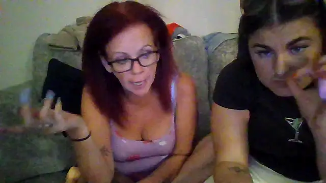 Busty-Belfast-Irish-Girl webcam