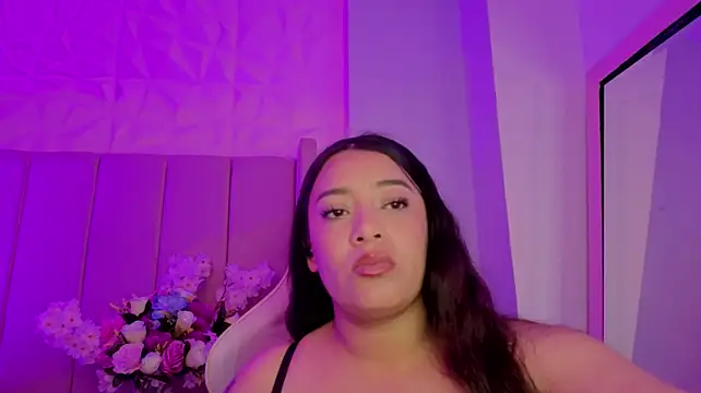 MollyBigBoobs12 webcam