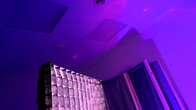 Kumiho_7777 webcam