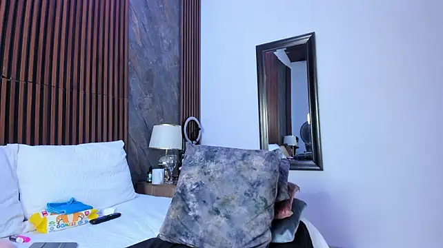 linda_cabal webcam