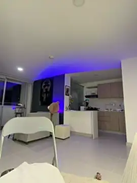 ZaraLuuv webcam