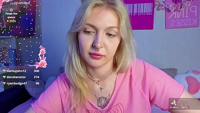 BlondieSummer webcam