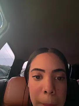 NAUGHTY_LITTLE_18 webcam