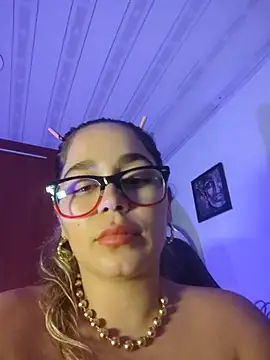 LaurenWelly_ webcam