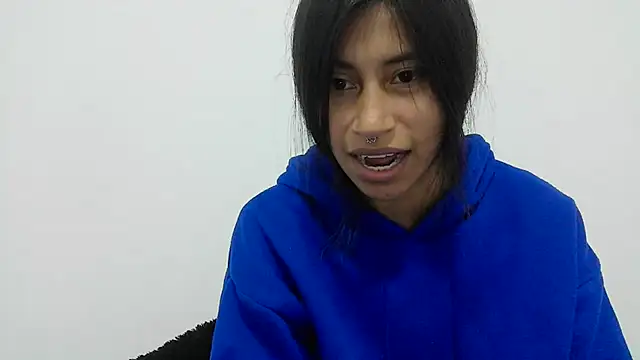 Pocahontas_Honey webcam