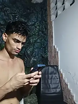 Limitless_boy webcam