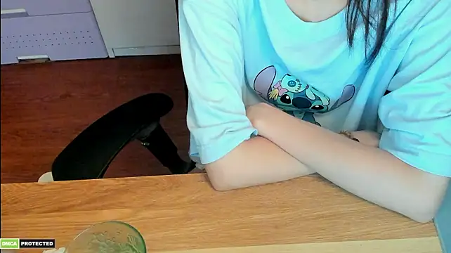 IIllIlll webcam