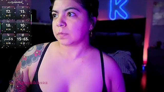kimmiakiss22 webcam