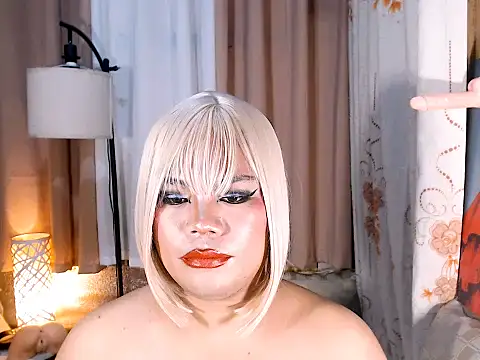 TSbrianaHugeCock webcam