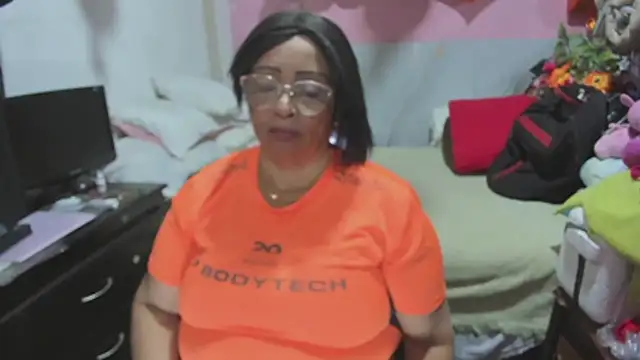 Mrs_mommy_ webcam