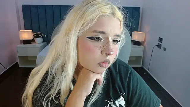 april_bunnyy webcam