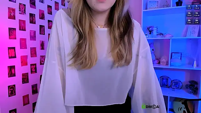 luna_berryy webcam