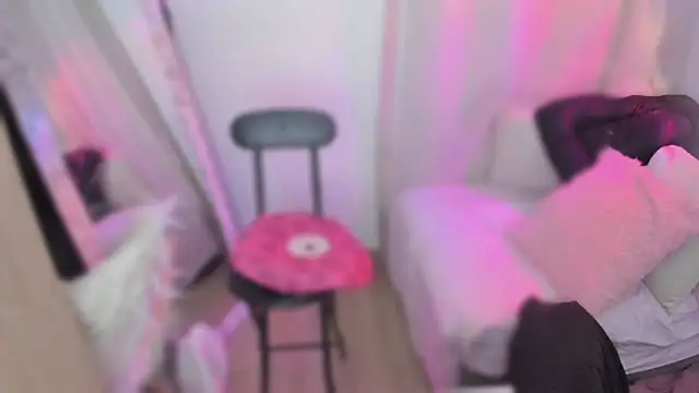 marianneloveee webcam