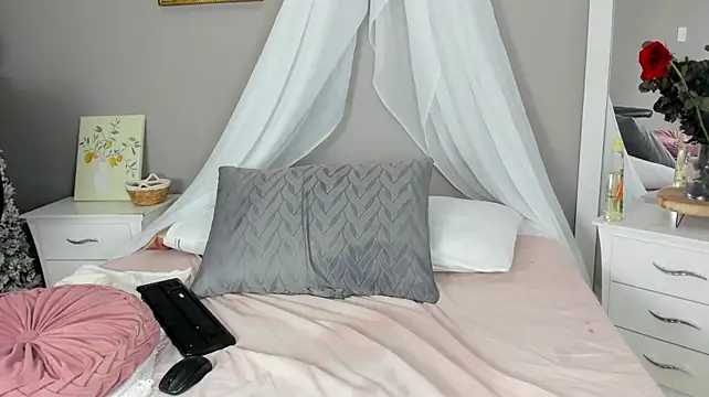 Honeymoon_sariel webcam