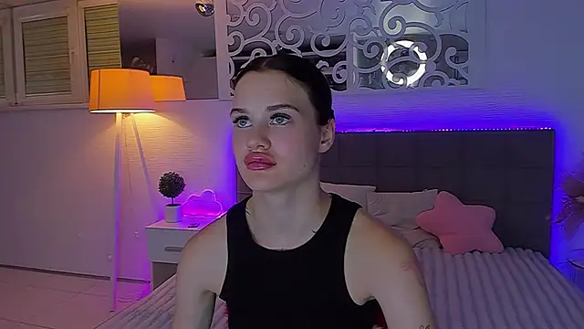 LuisaClover webcam