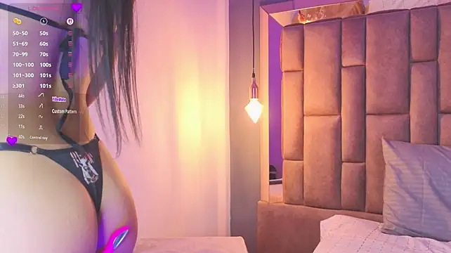 BrianaJhons19 webcam