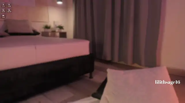 Lilith_Sage_ webcam