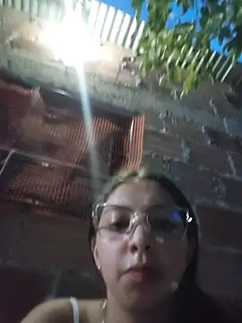 aziel_ardiente webcam