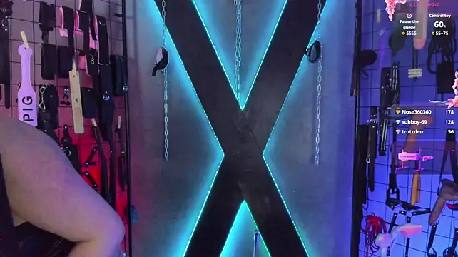 Alix_miah_BDSM webcam