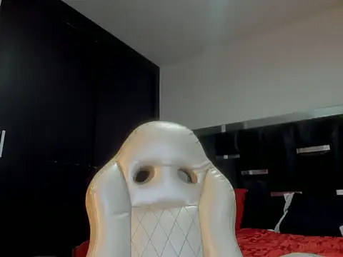 Miranda_bigcock3 webcam