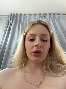 CaseyCumFace webcam