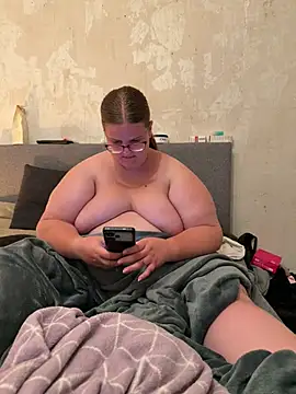 CurvyPaar2 webcam