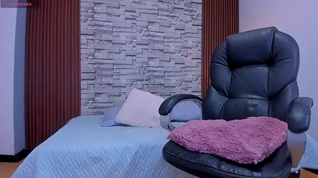 Violet_Moon20 webcam