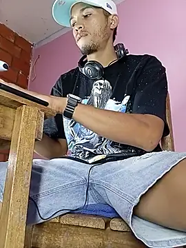 romeohotpig webcam