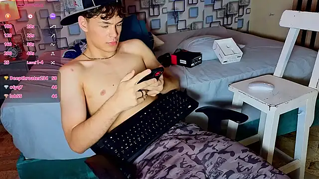 LoganSteel_ webcam