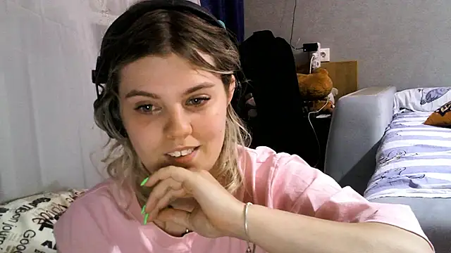 Never_Enoughh live cam on StripChat