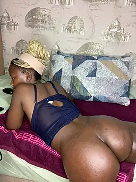 LuckyNina webcam