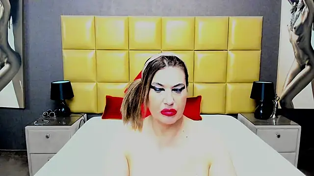 KiraLeila webcam