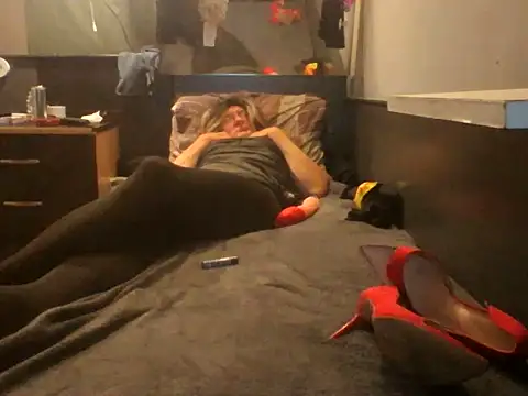 slutviki live cam on StripChat