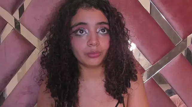 Dahlia_rossee webcam