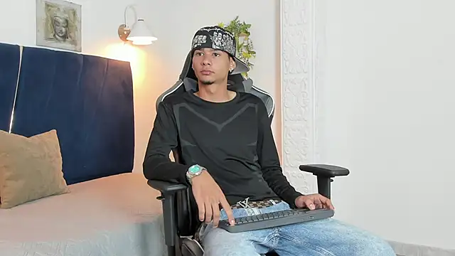kenix_cum23 webcam