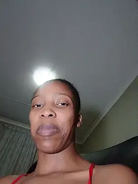 MsParisSmith webcam