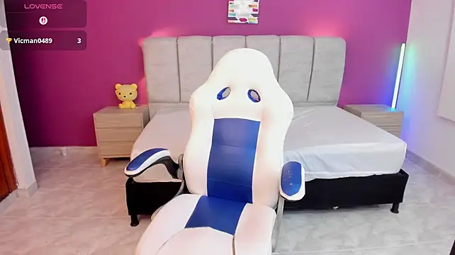 Littlee_Noemi webcam