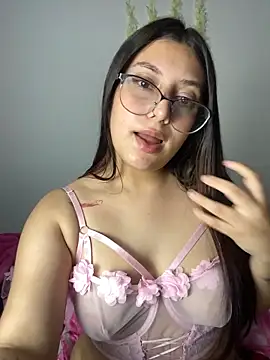 Velma_star live cam on StripChat
