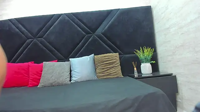 Dantzel_ live cam on StripChat