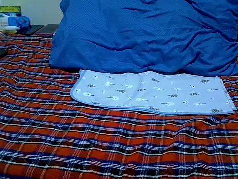 creamypetite live cam on StripChat