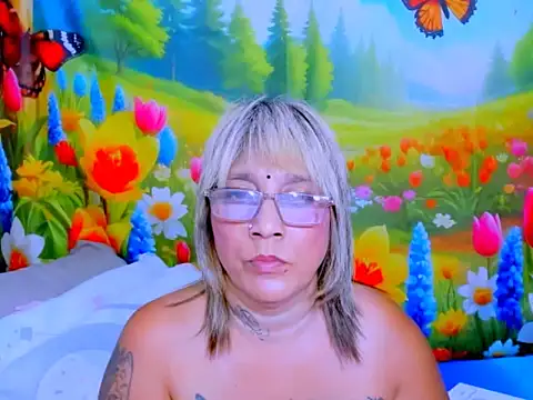 indianroxy webcam